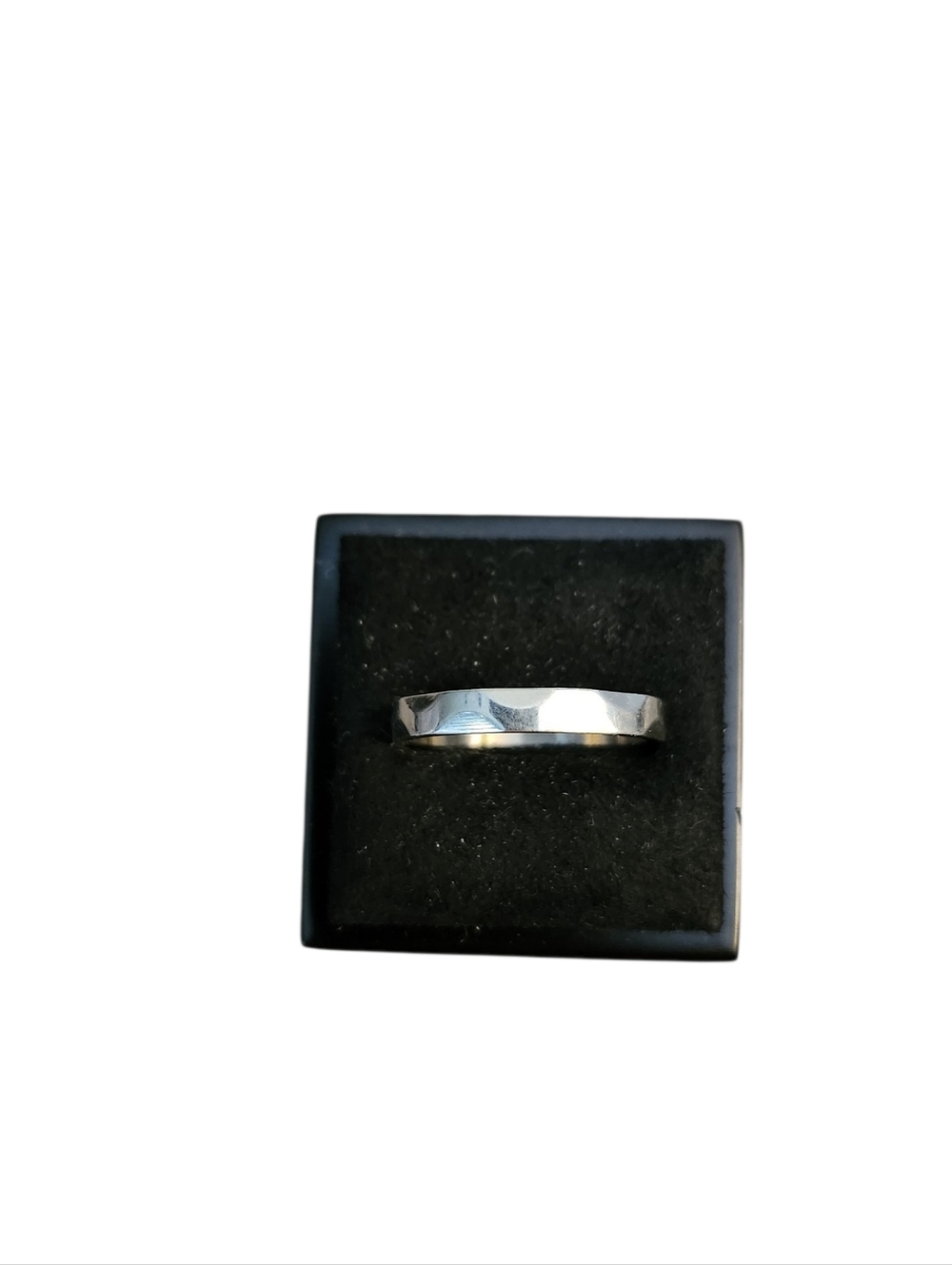 Size 7.5 Silver Toned Faceted Thin Band